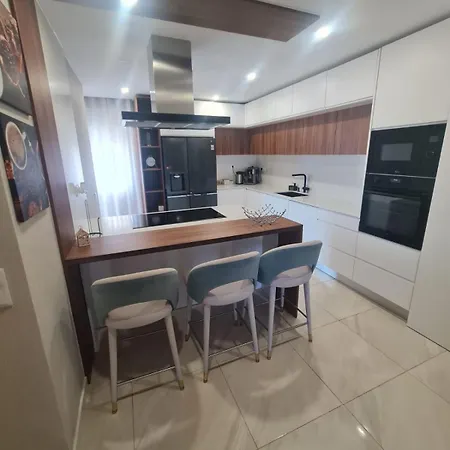 S Soares T3 Apartment